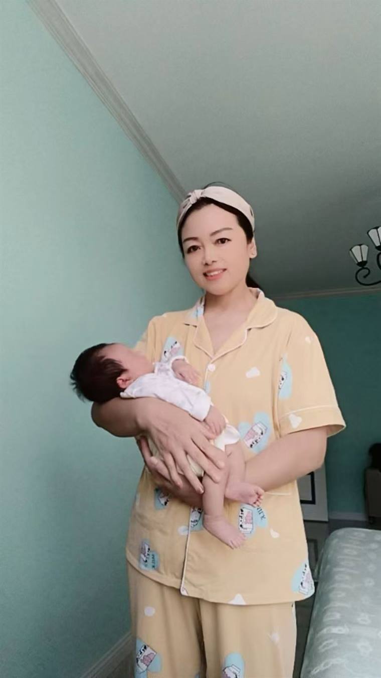杨丽