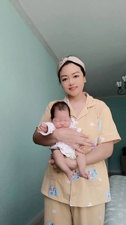 杨阿姨与宝宝