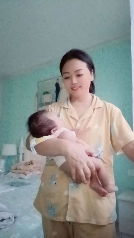 杨阿姨与宝宝